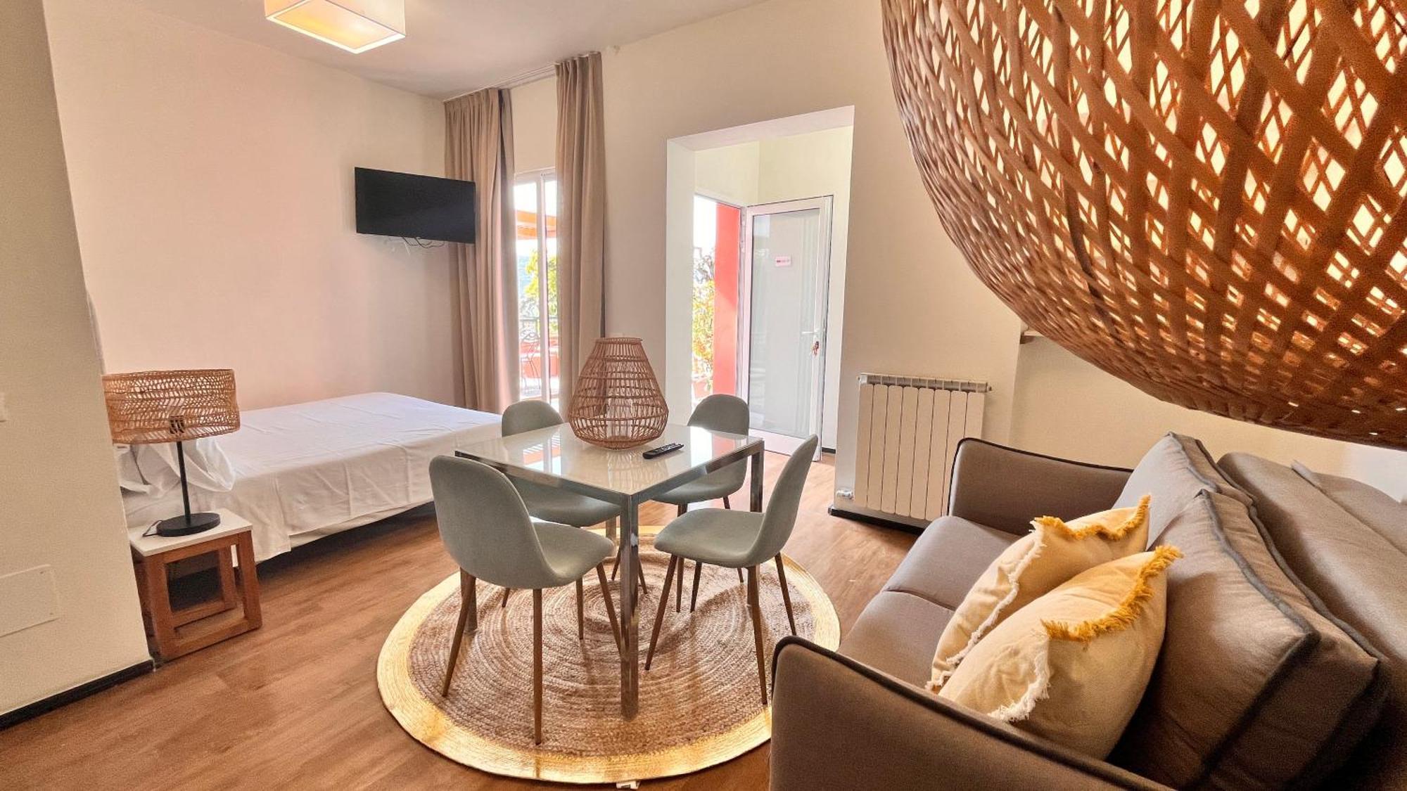 Giada Aparthotel 3*